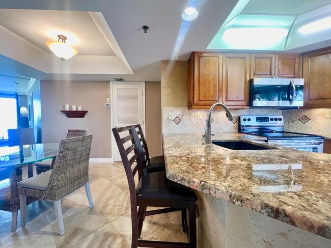 Building Photo - 3870 N Hwy A1A