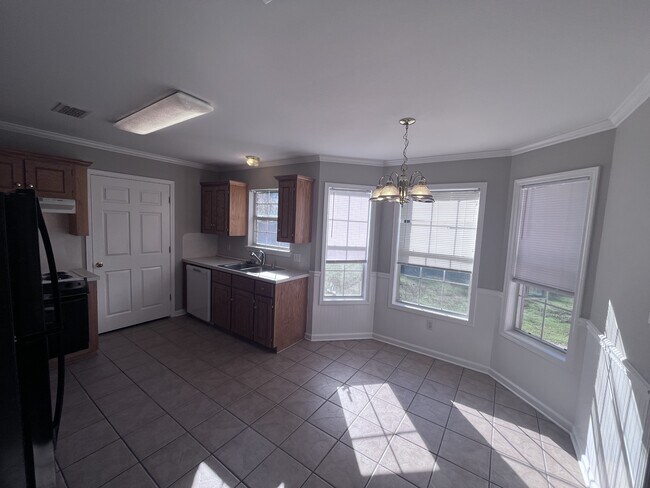 Building Photo - 54 W Plaza Blvd