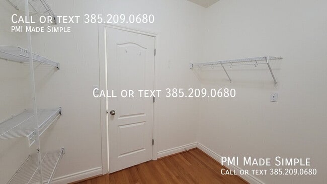Building Photo - 3042 E Somerset Dr