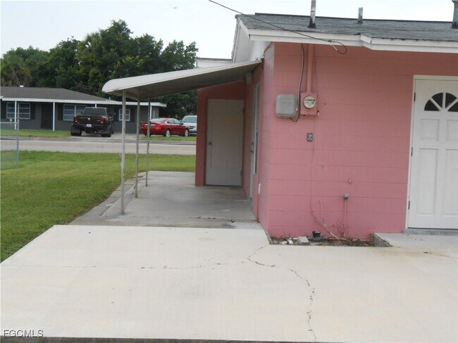 Building Photo - 120 Lee Blvd