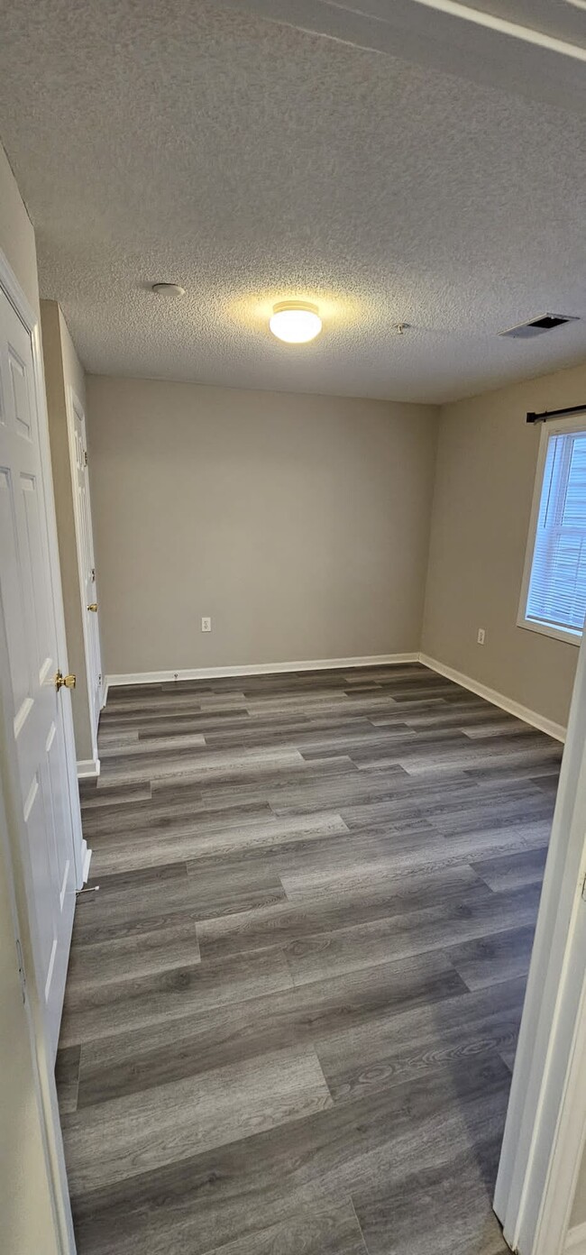 Building Photo - 1440 Collegiate Cir