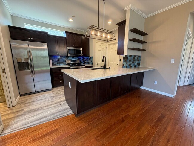 Building Photo - 3 bed DuPont Home with A/C for Rent