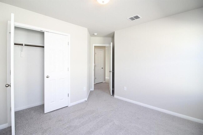 Building Photo - 6425 Pine Leaf Trail