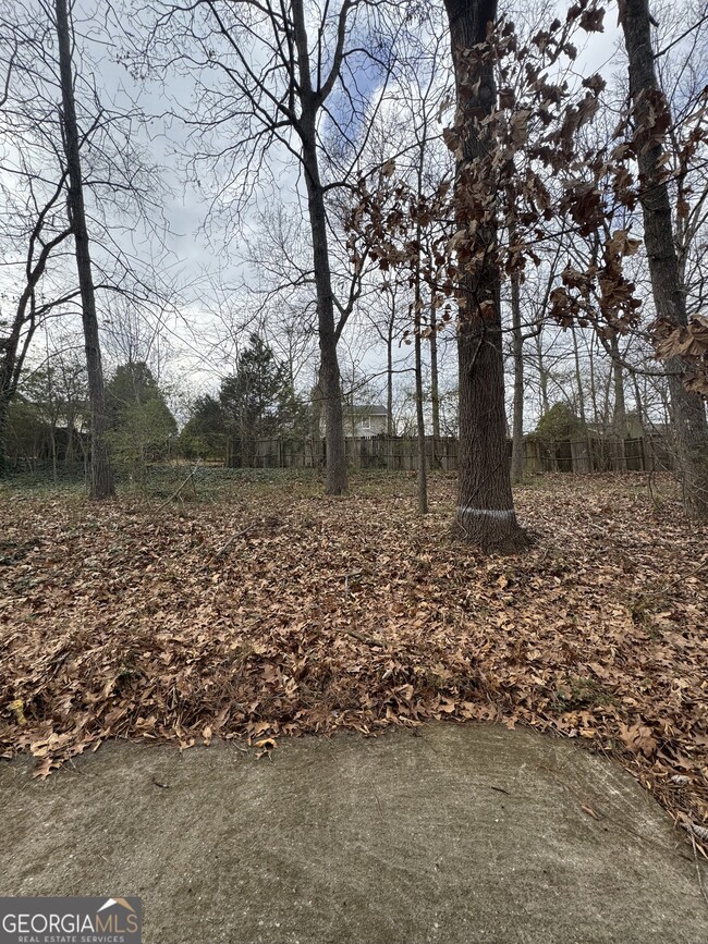 Building Photo - 3821 River Rd