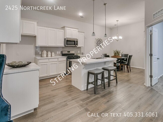 Building Photo - 2425 Northcreek Ln