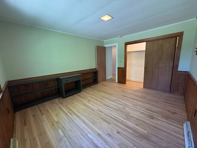 Building Photo - 473 Hapgood Pond Rd