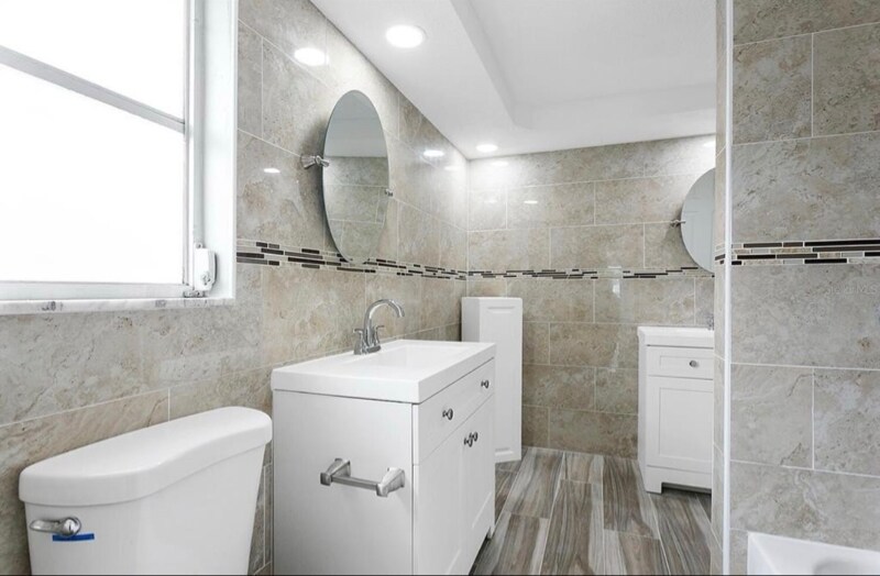 Building Photo - 9200 Chantilly Ln