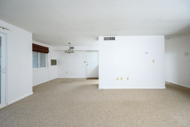 Building Photo - 18 Beal's Cove Rd