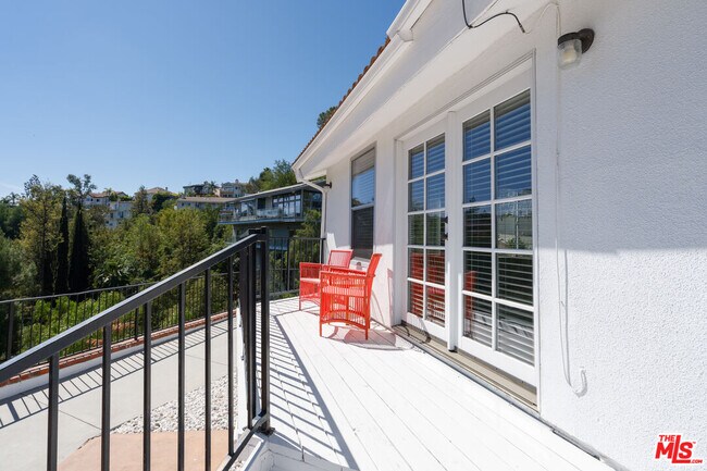 Building Photo - 5026 Medina Rd