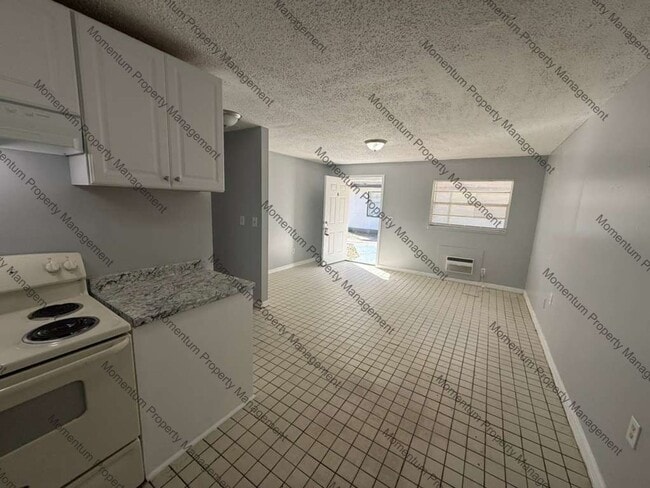 Building Photo - 1904 N 42nd St