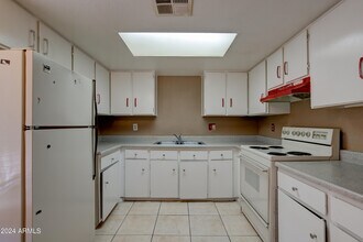 Building Photo - 9631 N 12th Ave
