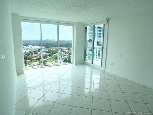 Building Photo - 16400 Collins Ave