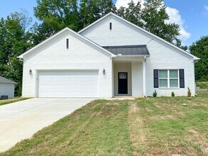 Building Photo - 4 bedroom, 2 bath in Brighton TN near Brig...