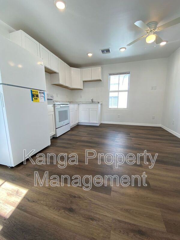 Building Photo - 639 6th St