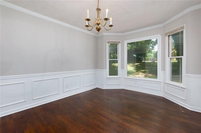 Building Photo - 1200 Mitsy Forest Dr NE