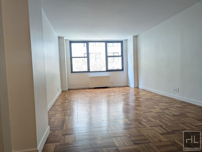Building Photo - EAST 49 STREET