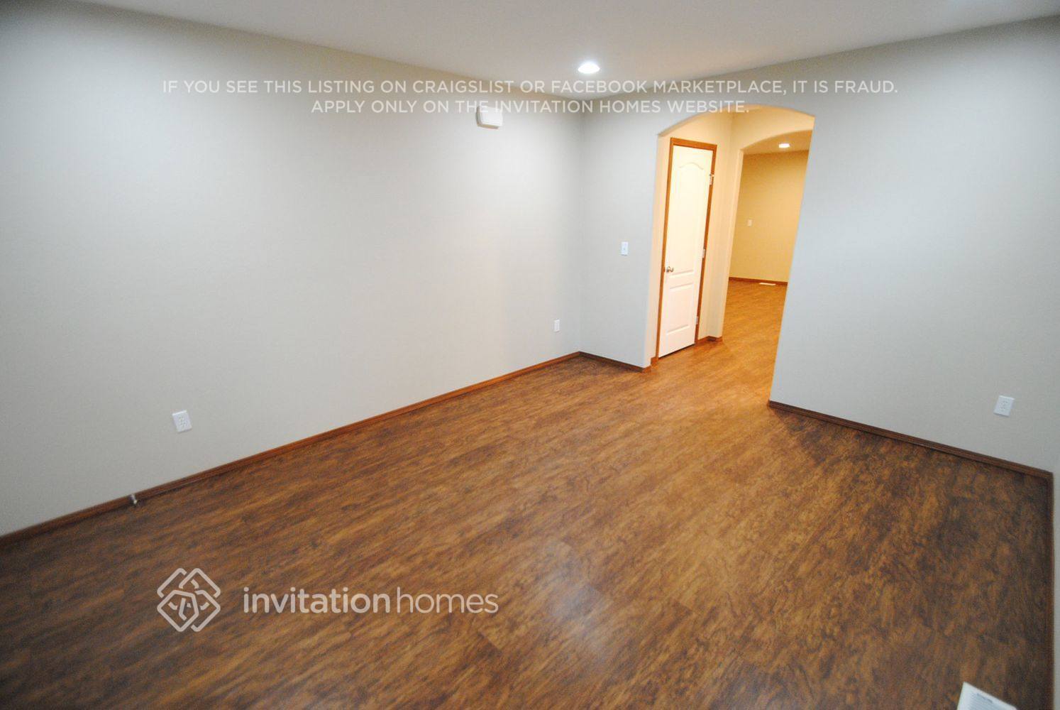 Building Photo - 10019 3rd St NE