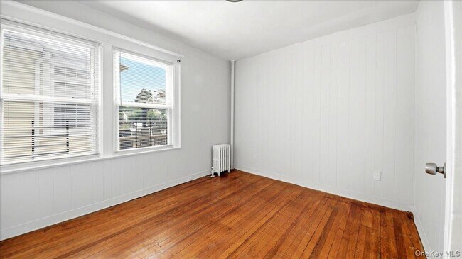Building Photo - 832 Calhoun Ave