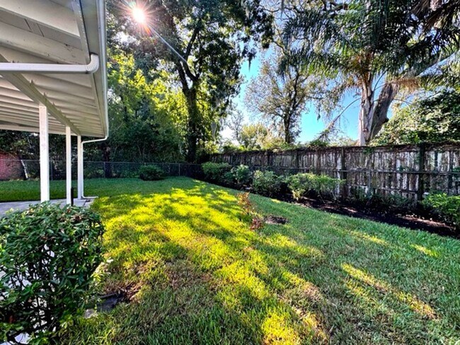 Building Photo - Immaculate, fully remodeled home in the hi...