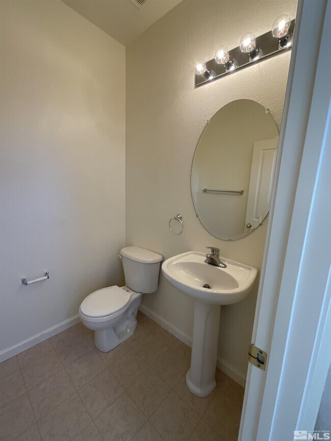 Building Photo - 5707 Rainier Peak Dr