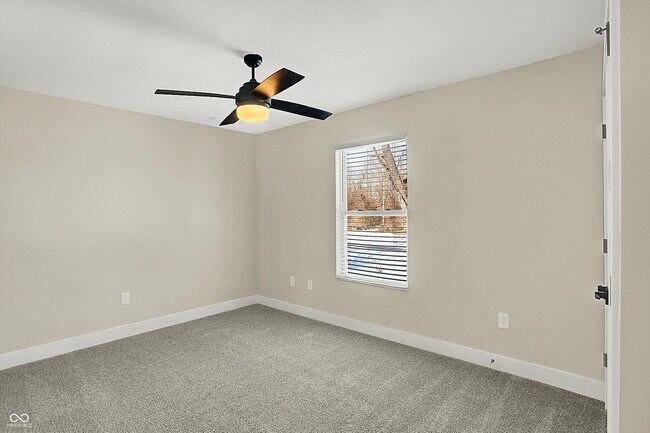 Building Photo - 3264 Orchard Ave