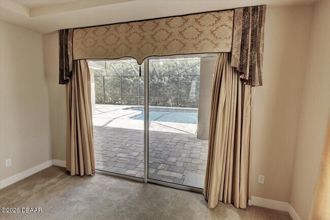 Building Photo - 1207 Hampstead Ln