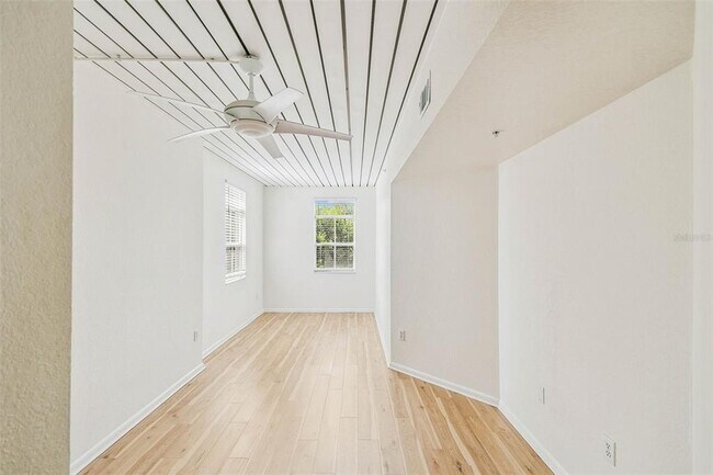Building Photo - 2331 W Horatio St
