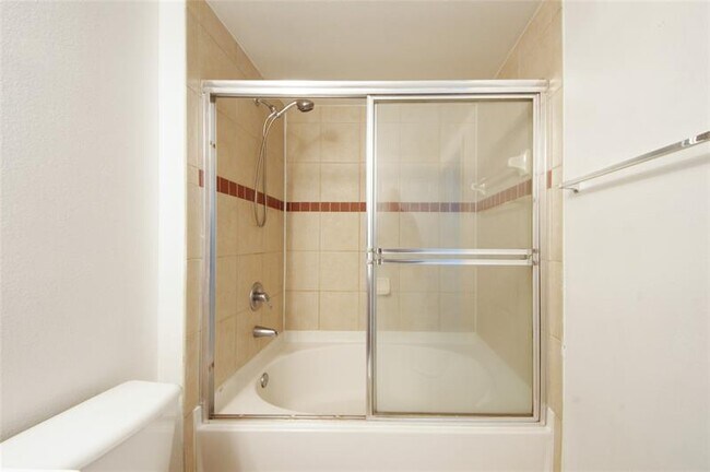 Building Photo - 6533 Emerald Dunes Dr