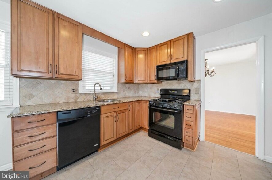 Building Photo - 716 Fiske Ln