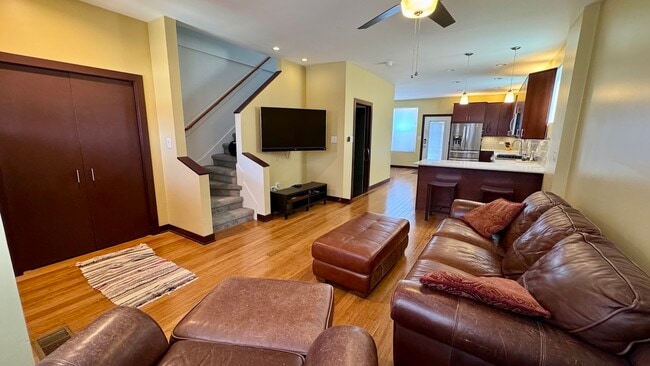 Building Photo - 1801 N Washtenaw Ave