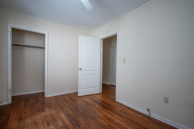 Building Photo - 175 Habersham Way