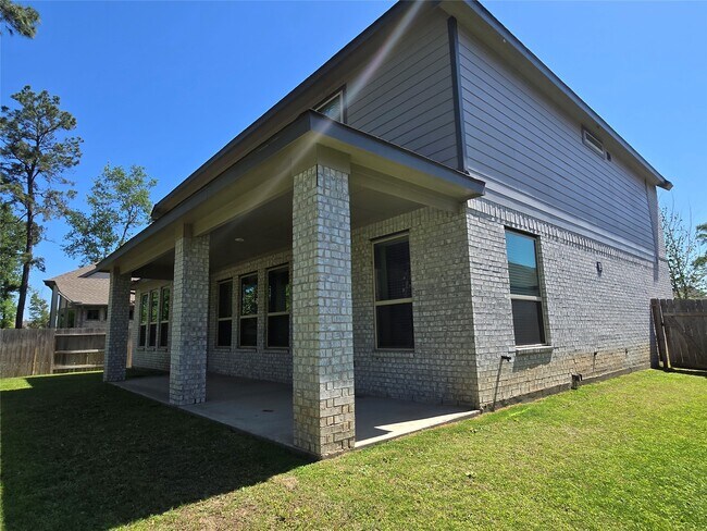 Building Photo - 15227 Deseo Dr