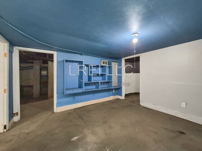 Building Photo - 210 N 38th St
