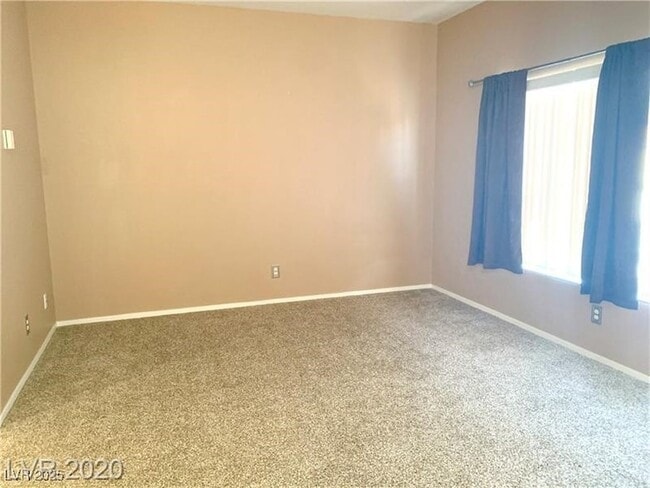 Building Photo - 251 S Green Valley Pkwy