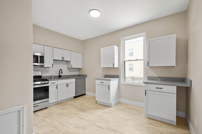 Building Photo - 313 Kambach St