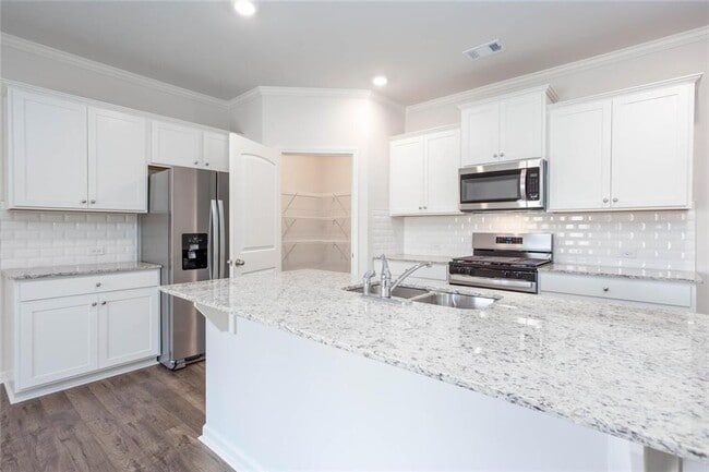 Building Photo - 65 Grv Spgs Ct