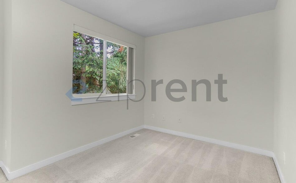 Building Photo - Unit