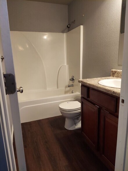 Building Photo - 2006 Ingalls Ln