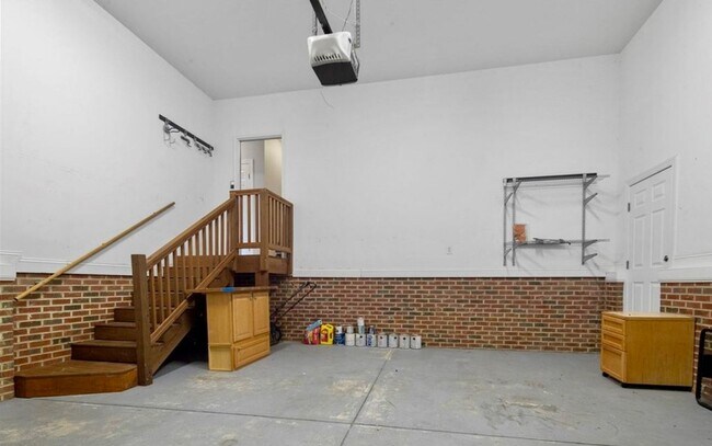 Building Photo - Carolina Lakes!!
