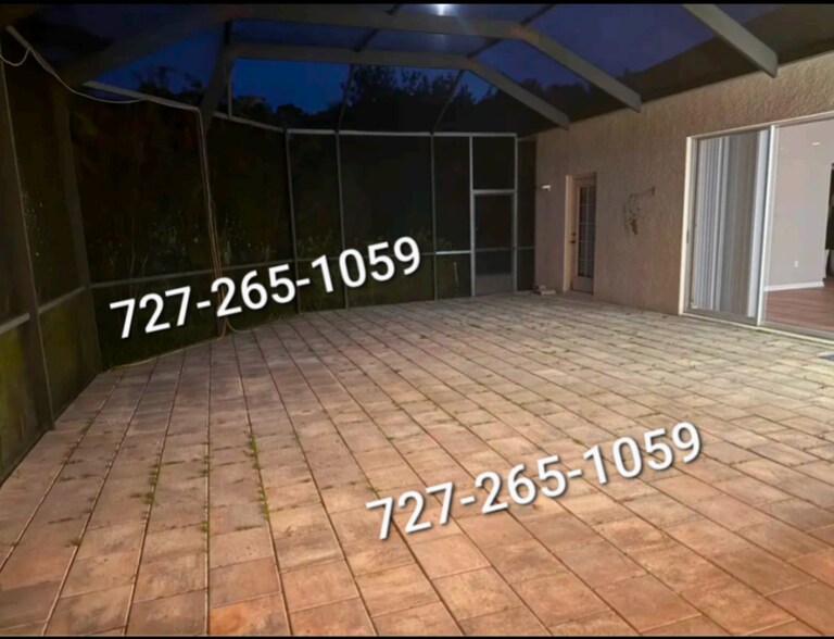 Building Photo - 26000 Risen Star Dr