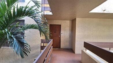 Building Photo - 9015 SW 125th Ave