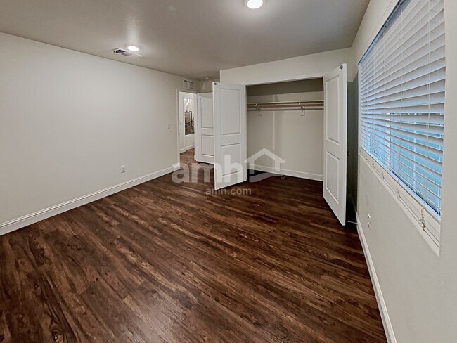 Building Photo - 711 Terrain Star Ave
