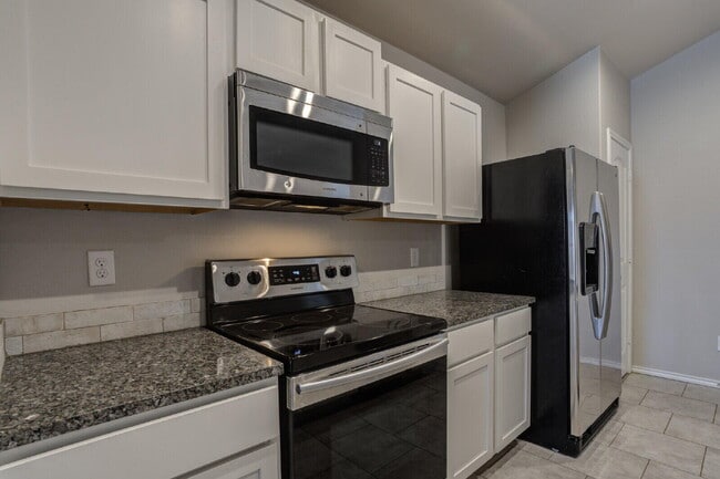 Building Photo - 13308 Avenue V