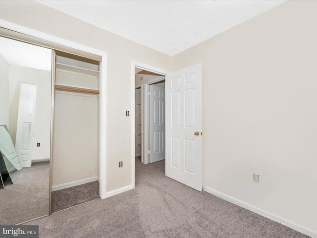 Building Photo - 15505 Villisca Terrace