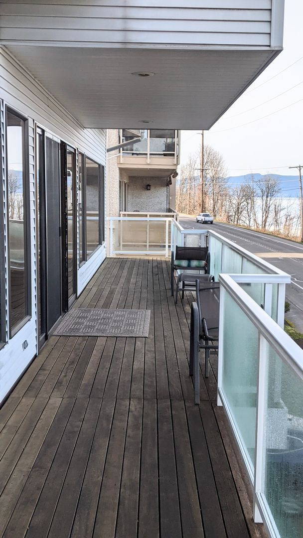 Building Photo - 180 Degree View of Bellingham Bay on South...
