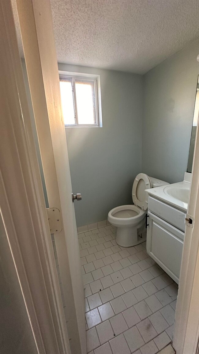 Building Photo - 5527 Apple Blossom Dr