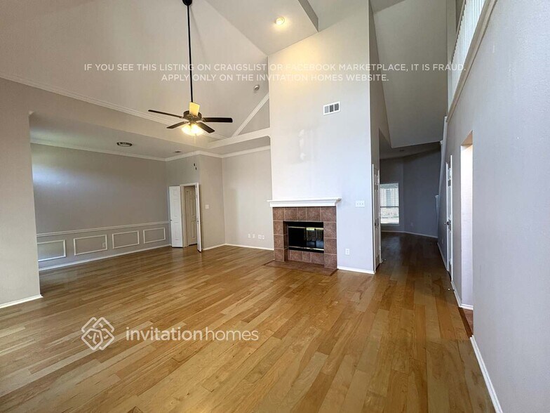 Building Photo - 3002 Wren Ln