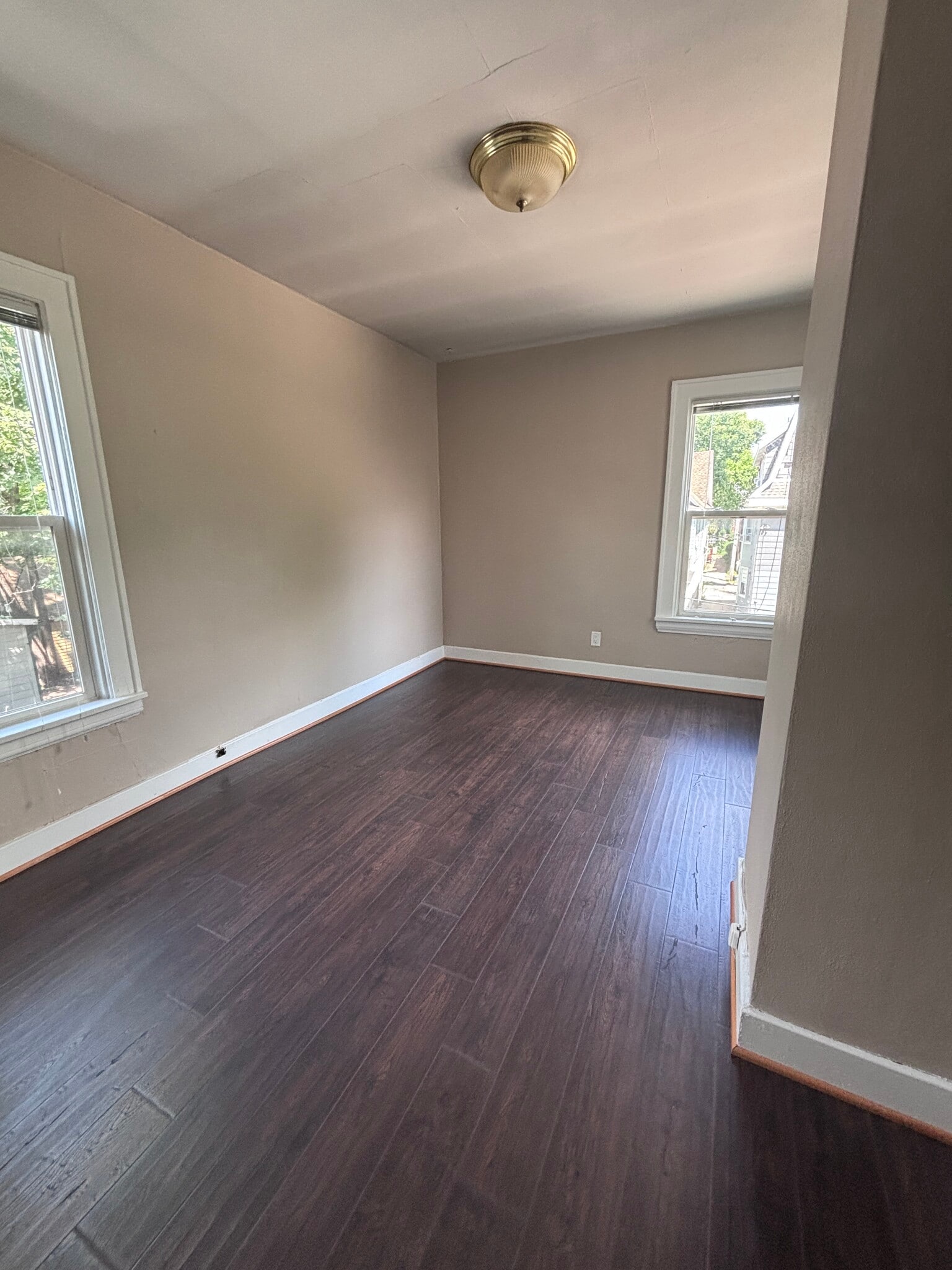 Building Photo - 121 N Hancock St