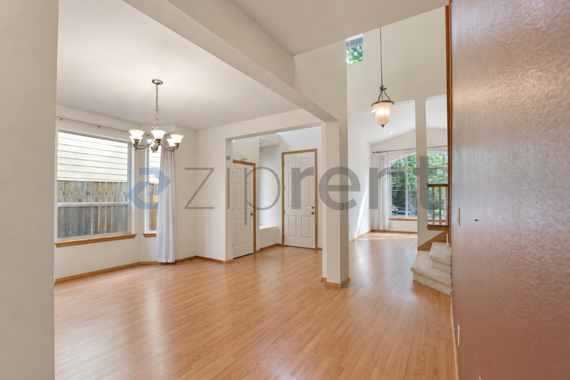 Building Photo - Unit N/A
