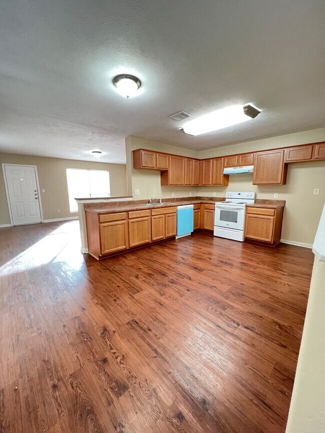 Building Photo - Pine Landing Homes